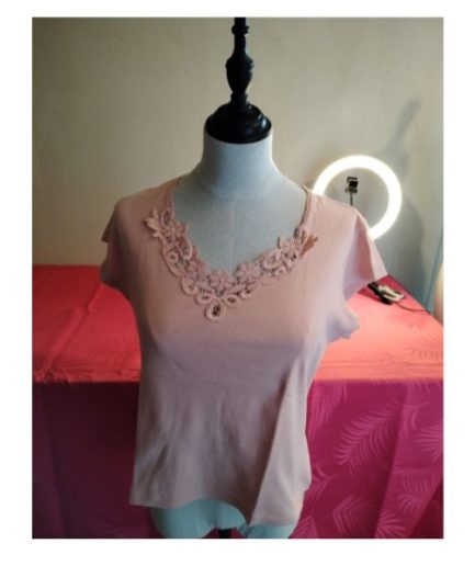 TEE-SHIRT FEMME T4 PAS DE MARQUE