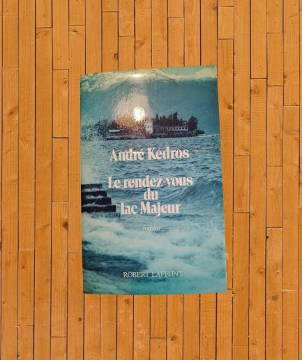 LIVRE ADULTE LE RENDEZ-VOUS AU LAC MAJEUR