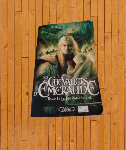 LIVRE ADULTE CHEVALIER DE L'EMERAUDE TOME 1